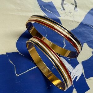 VINTAGE AVON Bracelet Bangles (2) Patriotic Enamel Red White Blue Round 8-1/4"